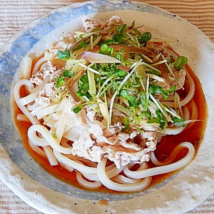 香草野菜がシャキシャキ！冷しゃぶうどん